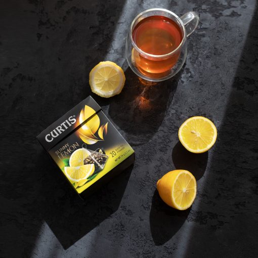 Curtis Napfényes Citrom, ízesített fekete tea piramis-filterben, 20x1,7gr