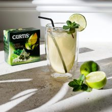 Curtis Hugo Koktél, ízesített zöld tea piramis-filterben, 20x1,8gr